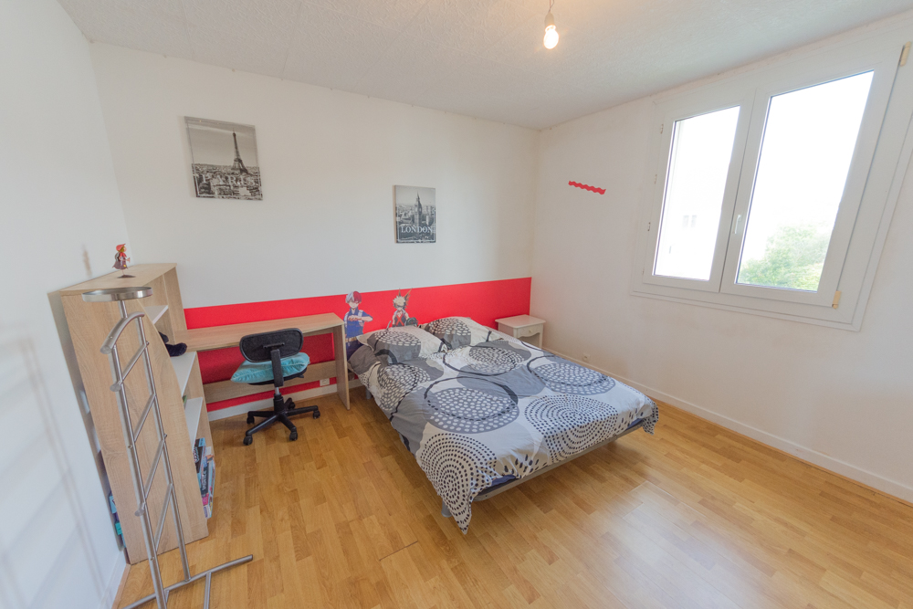 MAISON T7 DE 162M² - 5 CHAMBRES (POSSIBLE 6) - GARAGE - TERRAIN DE 450M² - GRENIER AMENAGE 35M² photo 4