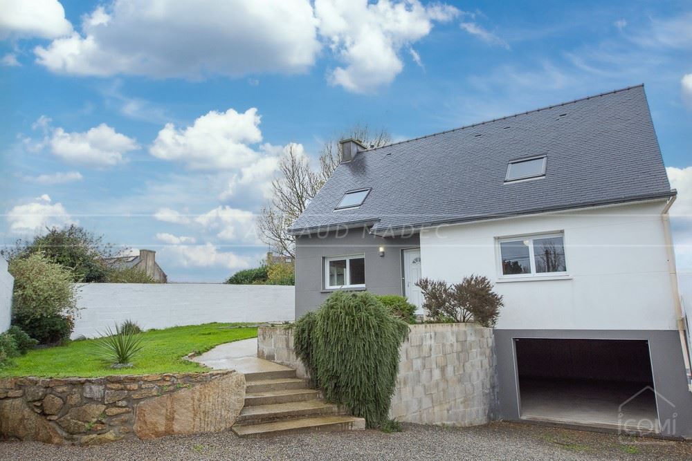 MAISON CONTEMPORAINE 2015 - T6 DE 150M² - SUPERBE ESPACE DE VIE DE +50 M² - 4 BELLES CHAMBRES - TERRAIN CLOS - RARE