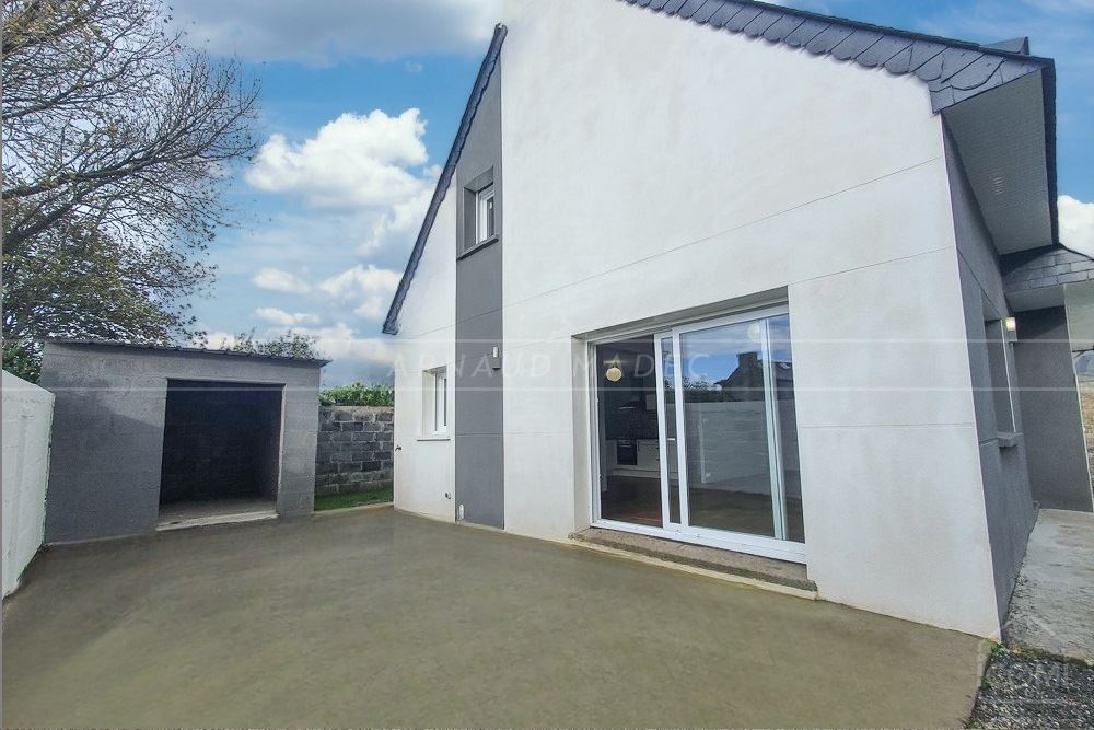 MAISON CONTEMPORAINE 2015 - T6 DE 150M² - SUPERBE ESPACE DE VIE DE +50 M² - 4 BELLES CHAMBRES - TERRAIN CLOS - RARE photo 3