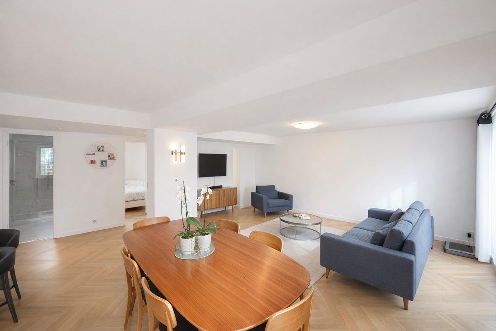 SUPERBE APPARTEMENT 85 M² - 2 CHAMBRES - COUP DE COEUR - DALLE BETON - PLACE DE PARKING photo 3