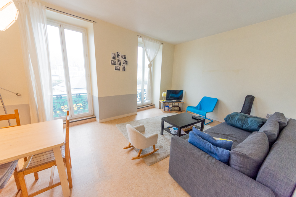 APPARTEMENT T3 66M² - 2 CHAMBRES - LOCATAIRE EN PLACE - VUE SUR L'ELORN - BEAU POTENTIEL photo 2