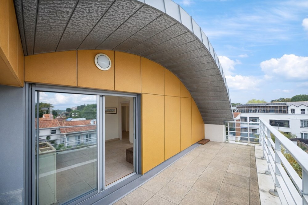 APPARTEMENT T2 - PIECE DE VIE AVEC ACCES TERRASSE - ASCENSEUR - VUE MER - DOUBLE GARAGE (OPTION) - RARE