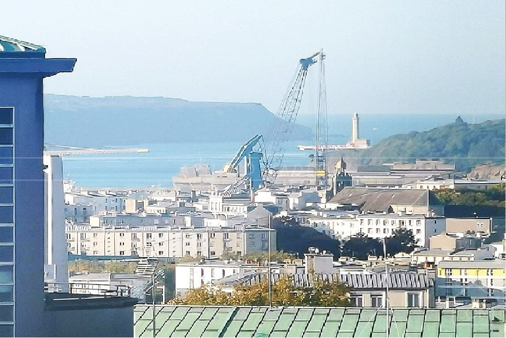 APPARTEMENT T3 - SUPERBE PIECE DE VIE +35 M² - CHARME - PRESTATIONS HAUT DE GAMME - VUE DEGAGEE - VUE MER - ASCENSEUR