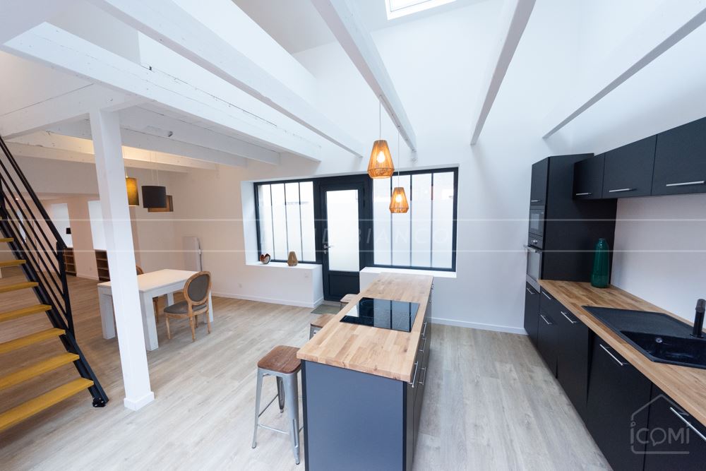 MAISON DE VILLE T6 DE 152M² AVEC GARAGE - 5 CHAMBRES - TERRAIN CLOS DE 220M² ENTIEREMENT RENOVEE photo 3