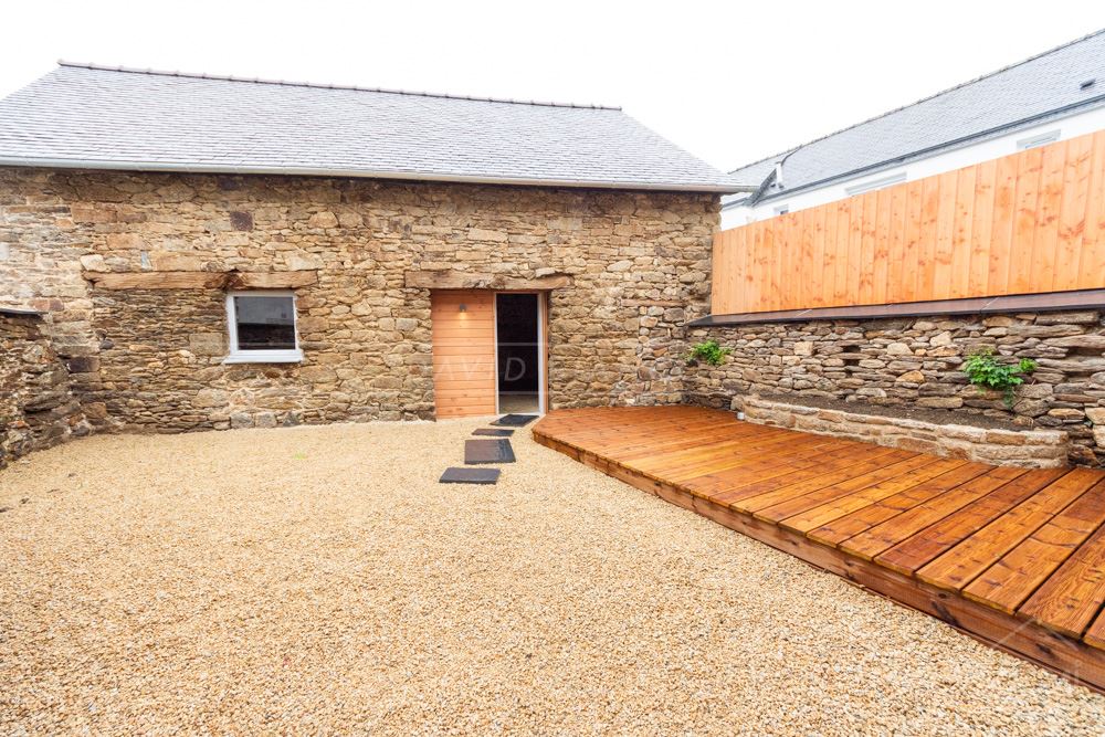 MAISON DE VILLE T6 DE 152M² AVEC GARAGE - 5 CHAMBRES - TERRAIN CLOS DE 220M² ENTIEREMENT RENOVEE photo 4