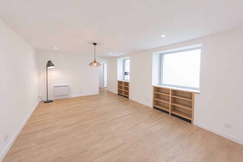 MAISON DE VILLE T6 DE 152M² AVEC GARAGE - 5 CHAMBRES - TERRAIN CLOS DE 220M² ENTIEREMENT RENOVEE photo 3
