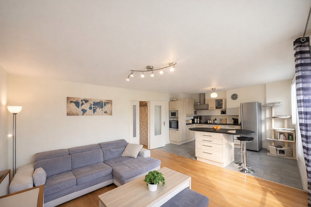 APPARTEMENT T4 - SUPERBE PIECE DE VIE DOUBLE - 3 BELLES CHAMBRES - DERNIER ETAGE - PARKING - AUCUNS TRAVAUX - RARE photo 2