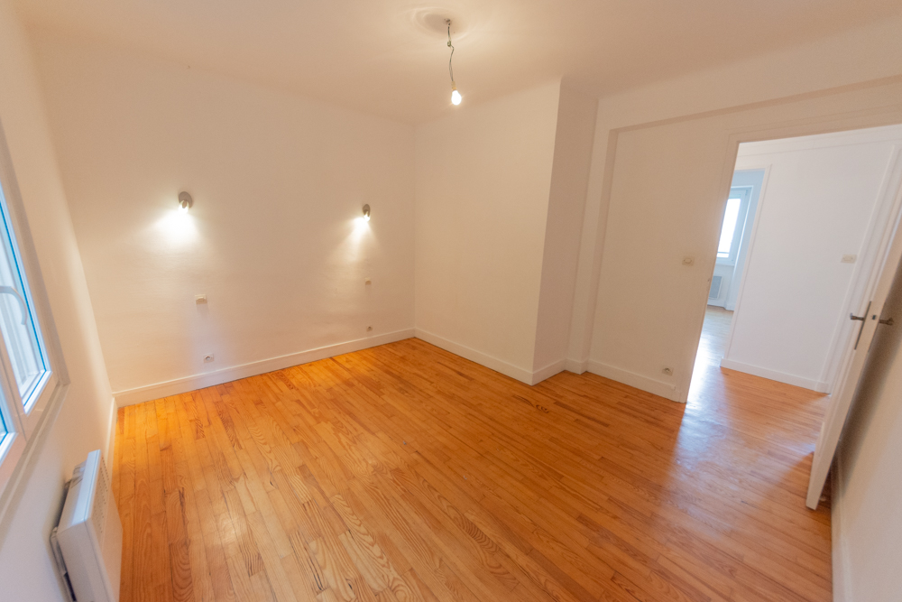 APPARTEMENT T4 78M² - 2 CHAMBRES POSSIBLE 3 - VUE MER - FAIBLES CHARGES - PARKING RESERVE A LA COPROPRIETE photo 5