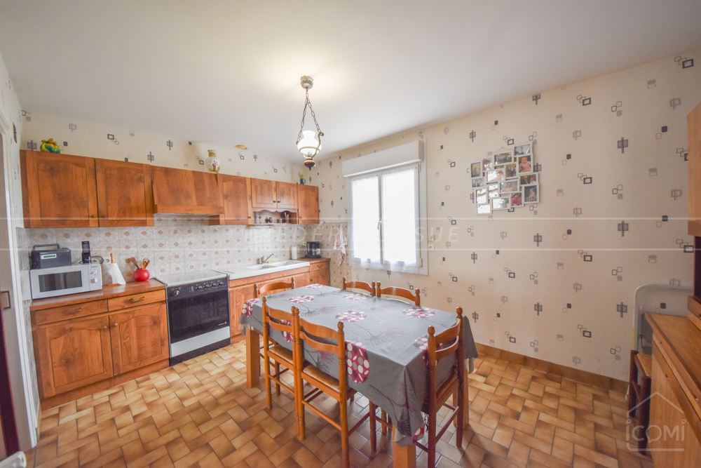 MAISON FAMILIALE - VIE DE PLAIN-PIED - GRAND TERRAIN CLOS - HANGAR - CADRE CALME - IDEAL AMOUREUX DE LA NATURE photo 5