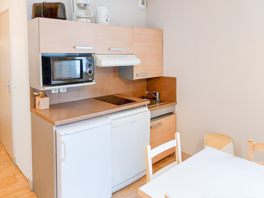APPARTEMENT T2 41M² AVEC 4 COUCHAGES - TERRASSE 11M² - ACCES PMR - RESIDENCE *** AVEC PISCINE ET SPA photo 3