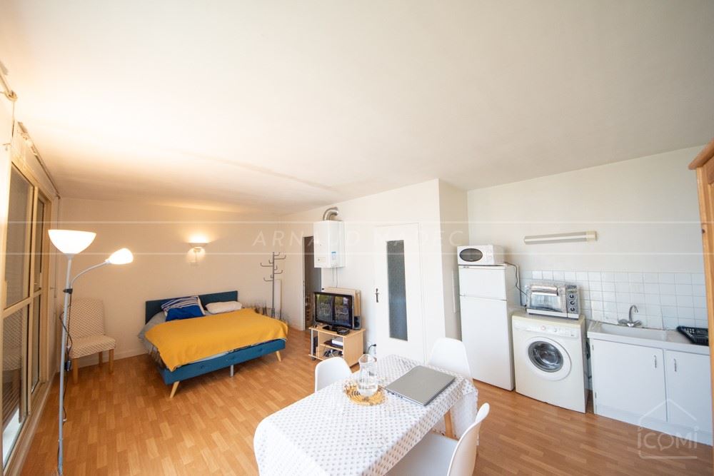 APPARTEMENT STUDIO - IDEAL PIED A TERRE OU LOCATIF - ASCENSEUR - BALCON - STATIONNEMENT - RARE photo 2