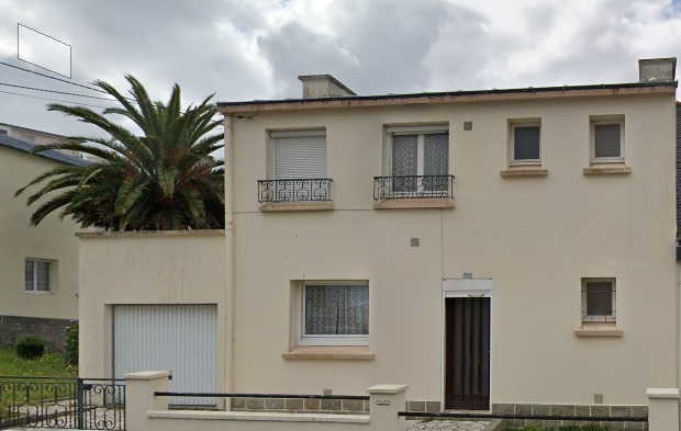 MAISON -