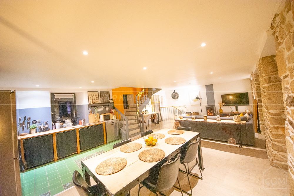 APPARTEMENT DUPLEX T4 - SUPERBE PIECE DE VIE DE 40 M² - 2 BELLES CHAMBRES - DERNIER ETAGE - CHARME - RARE