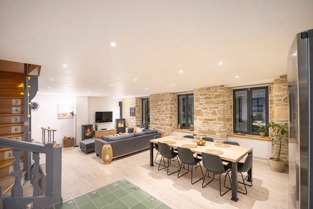 APPARTEMENT DUPLEX T4 - SUPERBE PIECE DE VIE DE 40 M² - 2 BELLES CHAMBRES - DERNIER ETAGE - CHARME - RARE