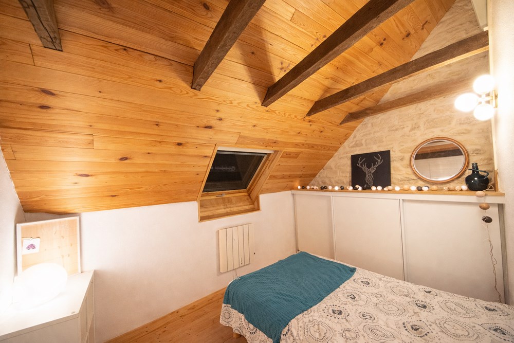 APPARTEMENT DUPLEX T4 - SUPERBE PIECE DE VIE DE 40 M² - 2 BELLES CHAMBRES - DERNIER ETAGE - CHARME - RARE photo 5
