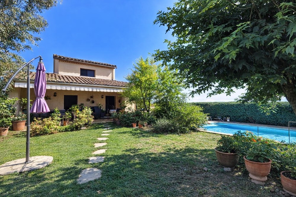 MAISON 170M² - 4 CHAMBRES - PISCINE - VUE MAGIQUE - 10 MIN DE VALENCE - GARAGE - TERRAIN 1400M² - COUP DE COEUR - PLAIN PIED