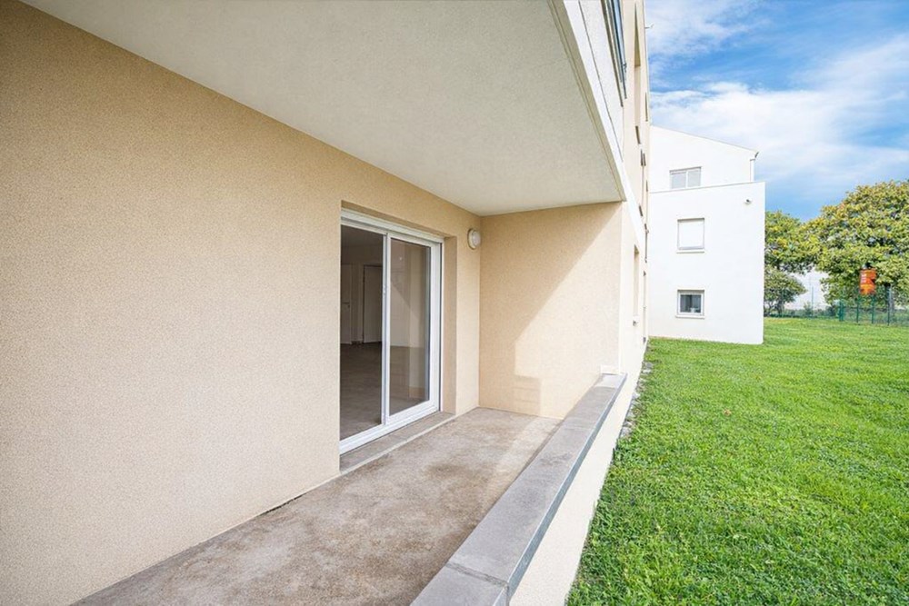 BREST KERINOU- APPARTEMENT T3 DE 64 M²- DEUX CHAMBRES- CALME ET LUMINEUX - RESIDENCE SECURISEE - PLACE DE PARKING