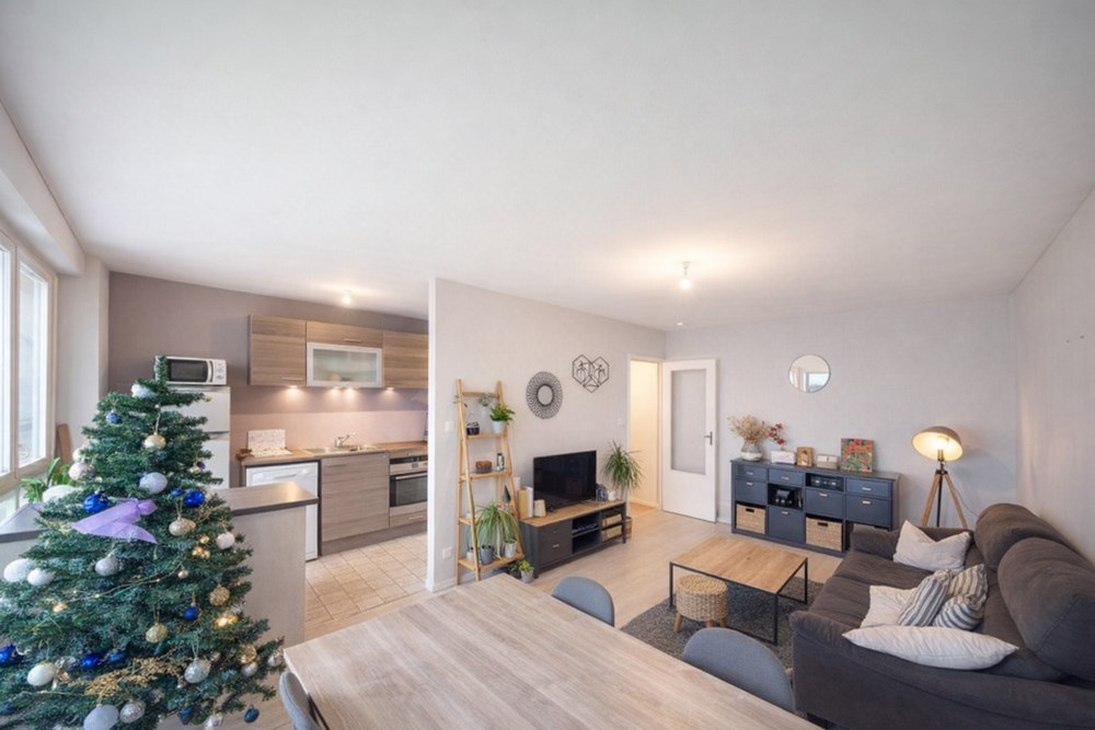 APPARTEMENT T2 - PIECE DE VIE TRIPLE - TERRASSE - PARKING - RARE - IDEAL 1ER ACHAT OU INVESTISSEUR - LIBRE AU 3/9/23
