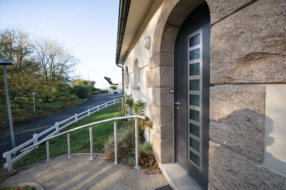 MAISON 105M² - 4 CHAMBRES - QUARTIER RECHERCHE - 3 SALLES DE BAINS - SOUS CAVE - GARAGE