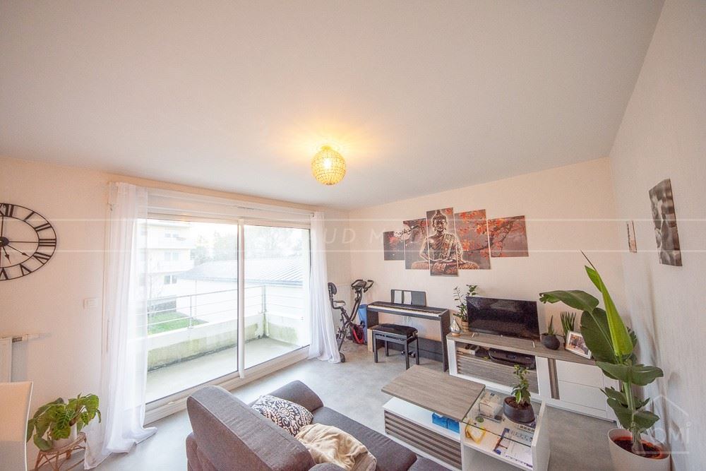 APPARTEMENT T2 DE STANDING - BELLE PIECE DE VIE AVEC TERRASSE - PARKING - RECENT - RARE photo 5
