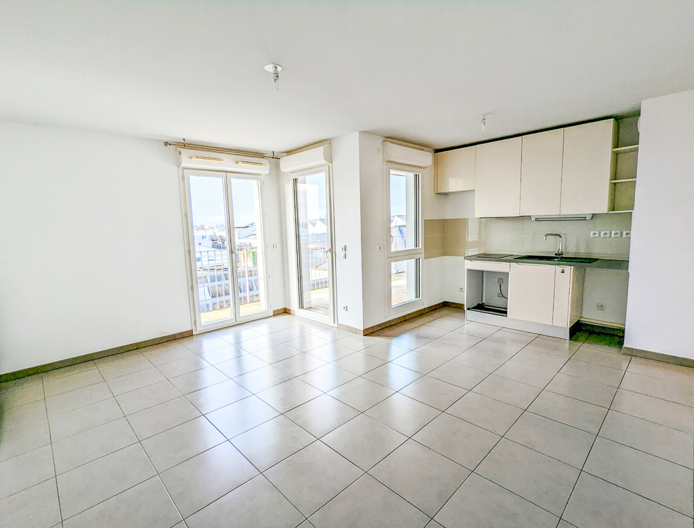APPARTEMENT T3 DE STANDING AU 6EME ETAGE - TERRASSE - PARKING - ASCENSEUR - PISCINE - RARE photo 3