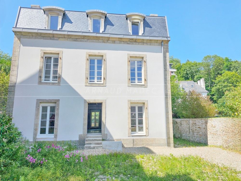 MAISON DE MAITRE T8 DE 160 M² - VUE SUR L'ODET - TERRAIN 400 M² - CHARME - AUTHENTICITE - RARE - COUP DE COEUR photo 2