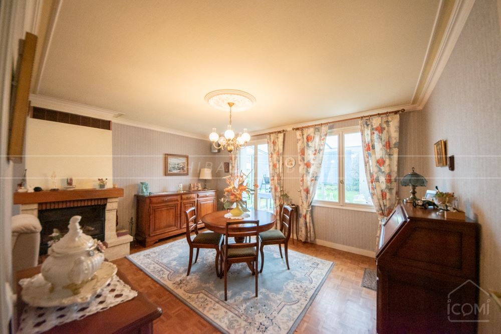 CHARMANTE MAISON - 4 CHAMBRES - GARAGE - VERANDA - JARDIN - PROCHE BOURG - CALME photo 2