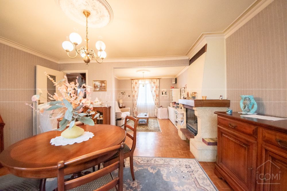 CHARMANTE MAISON - 4 CHAMBRES - GARAGE - VERANDA - JARDIN - PROCHE BOURG - CALME photo 4