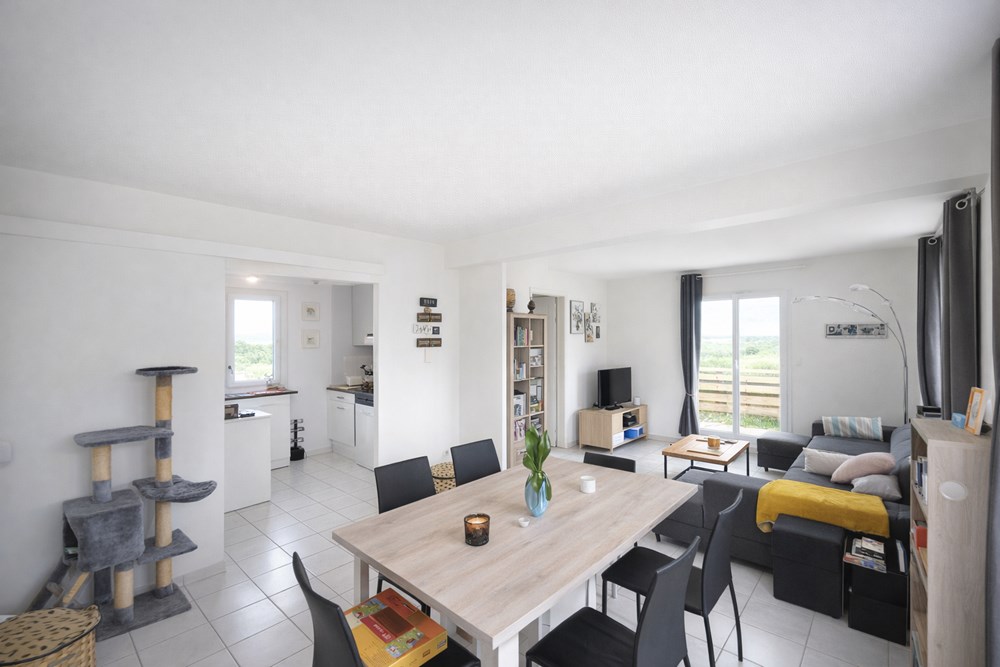 APPARTEMENT DUPLEX 71M² - 2007 - DEUX PLACES DE PARKING - DEUX CHAMBRES - DALLE BETON - 2 BALCONS - RARE