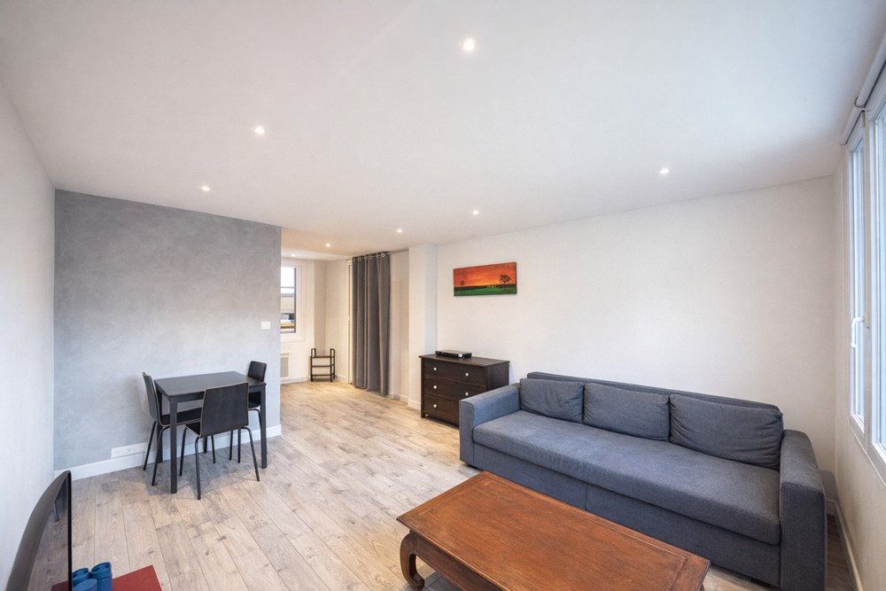 APPARTEMENT T3 - PIECE DE VIE DOUBLE 30M² - CALME - AUCUNS TRAVAUX - VERDURE - STATIONNEMENT photo 2