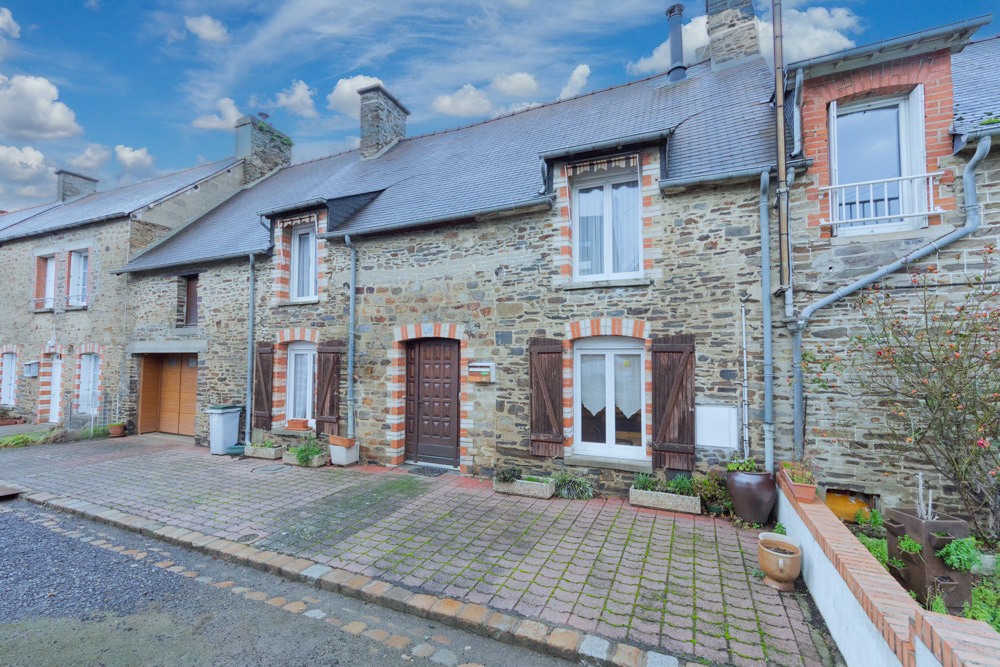 MAISON DE VILLE T4/5 DE 105M² AVEC 3 CHAMBRES POSSIBLE 5 - TERRAIN CLOS 700M² - GARAGE
