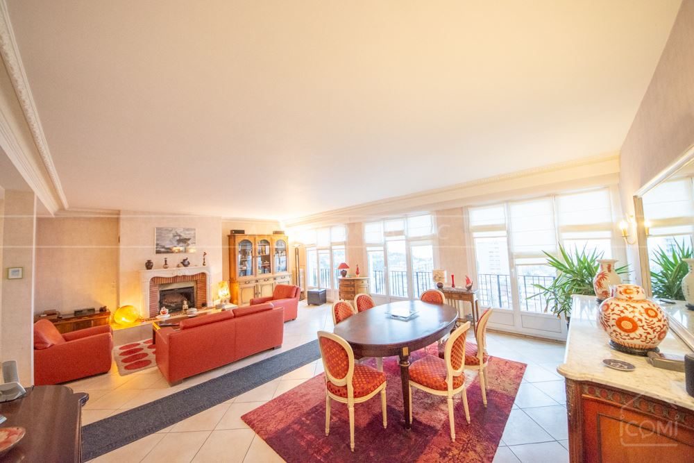 APPARTEMENT T5 DE 120 M² AU DERNIER ETAGE AVEC VUE MER PANORAMIQUE - VERANDA 40 M² - TERRASSE 50 M² - GARAGE - EXCEPTIONNEL photo 5