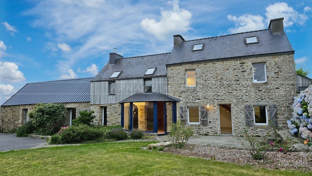 PROPRIETE DE CHARME 1900 - PIECE DE VIE +60M² - 4/6 CHAMBRES - TERRAIN CLOS 1000M² - RARE photo 3