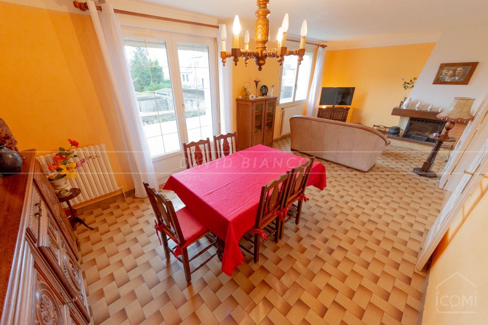 MAISON DE VILLE T5 84M² - 2 CHAMBRES - 1 BUREAU - 1 GARAGE 19 M²- 1 CAVE 50M² SUR TERRAIN DE 350M² photo 2