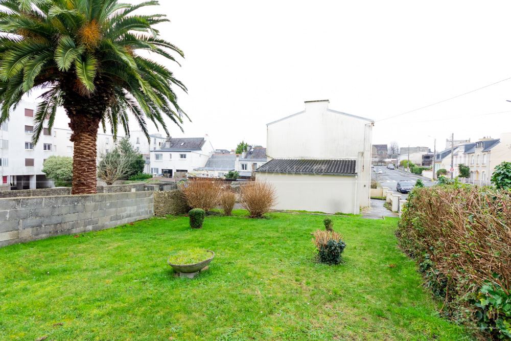 MAISON DE VILLE T5 84M² - 2 CHAMBRES - 1 BUREAU - 1 GARAGE 19 M²- 1 CAVE 50M² SUR TERRAIN DE 350M² photo 3