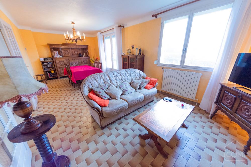 MAISON DE VILLE T5 84M² - 2 CHAMBRES - 1 BUREAU - 1 GARAGE 19 M²- 1 CAVE 50M² SUR TERRAIN DE 350M² photo 5