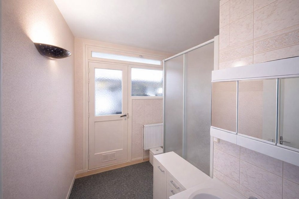 APPARTEMENT 75 M² - 2 CHAMBRES - DALLE BETON - PROCHE ECOLES - GARAGE INDEPENDANT - CAVE photo 5