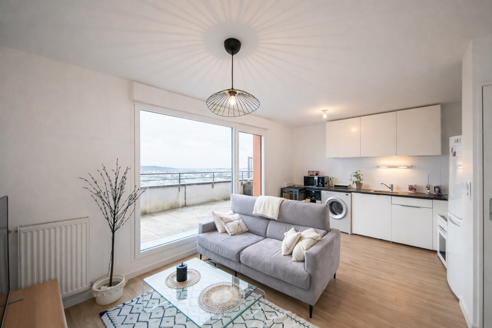 APPARTEMENT T2 DE 2017 - LUMINEUX - 1 CHAMBRE - GRANDE TERRASSE SANS VIS A VIS - ASCENSEUR - RT2012 - PARKING PRIVE photo 2