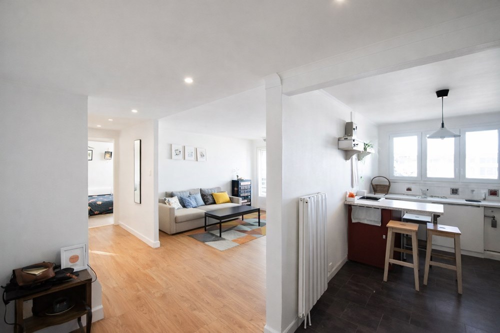 APPARTEMENT 85M² - MONTAIGNE - 3 CHAMBRES - PROCHE ECOLES - DALLE BETON - GRANDE PIECE DE VIE - CAVE photo 4