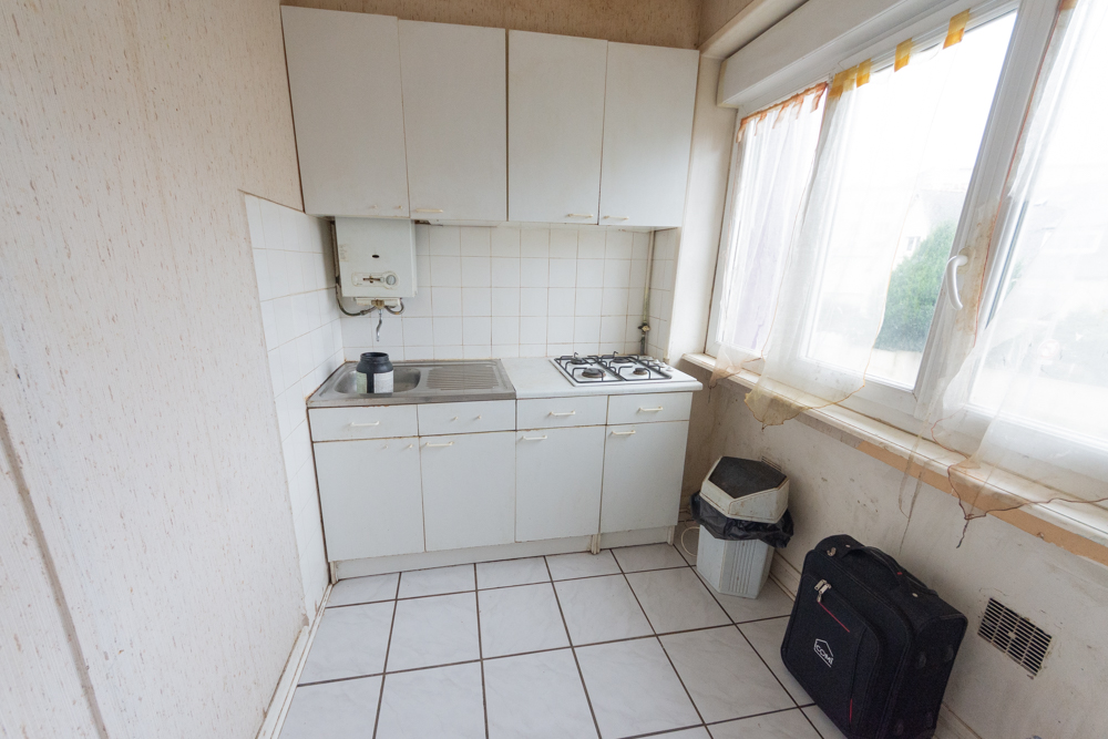 APPARTEMENT T3 53M² AVEC TRAVAUX - 2 CHAMBRES - CAVE - LUMINEUX - BEAU POTENTIEL photo 4