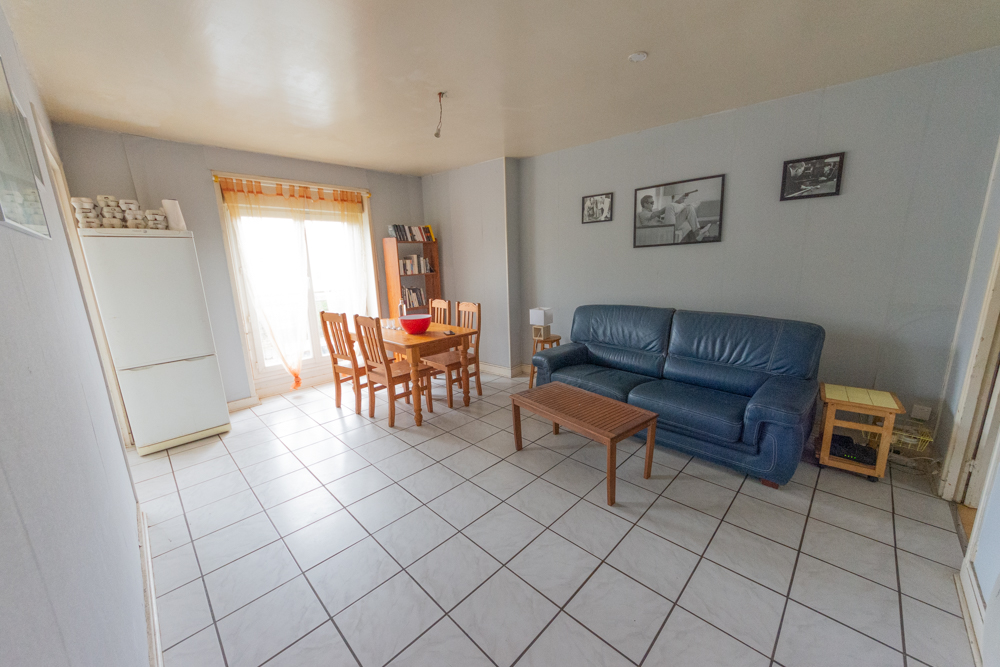 APPARTEMENT T3 53M² AVEC TRAVAUX - 2 CHAMBRES - CAVE - LUMINEUX - BEAU POTENTIEL