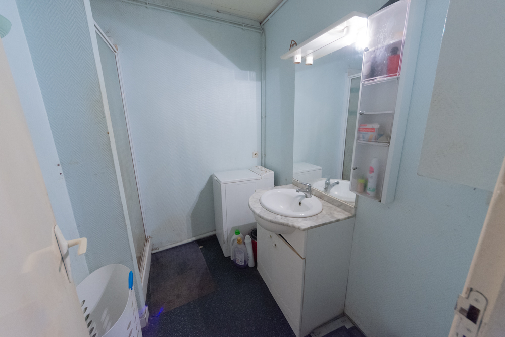 APPARTEMENT T3 53M² AVEC TRAVAUX - 2 CHAMBRES - CAVE - LUMINEUX - BEAU POTENTIEL photo 5