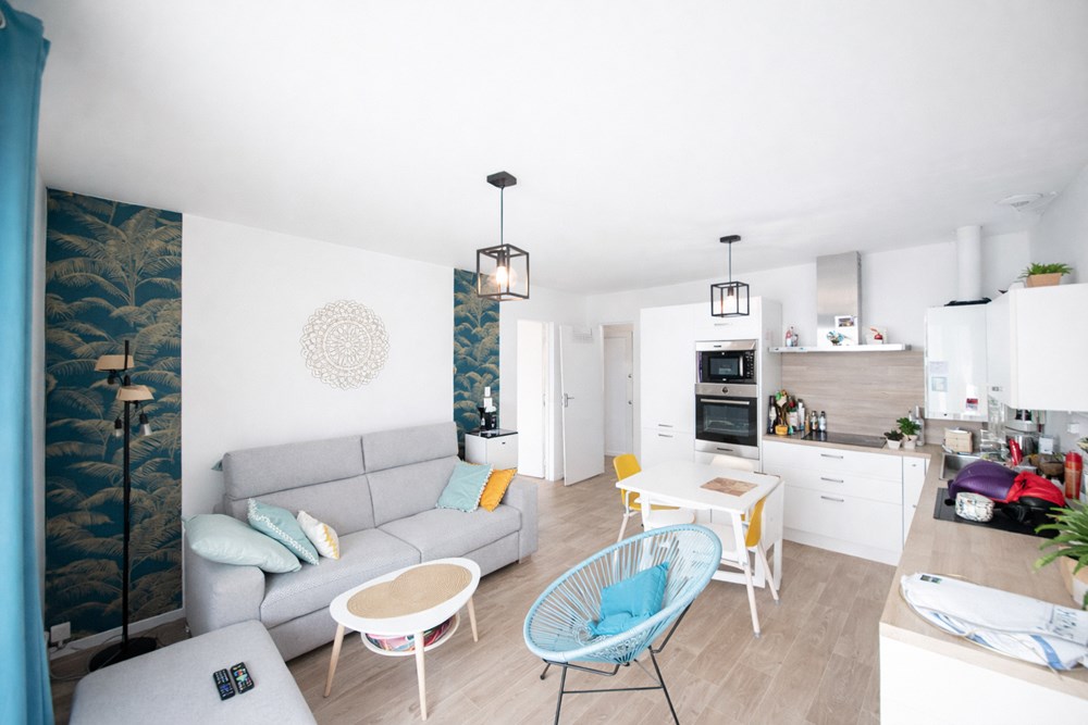 APPARTEMENT 42M² - 1 CHAMBRE - IMMEUBLE RECENT 2015 - PLACE DE PARKING - BALCON - FAIBLE CHARGES photo 2