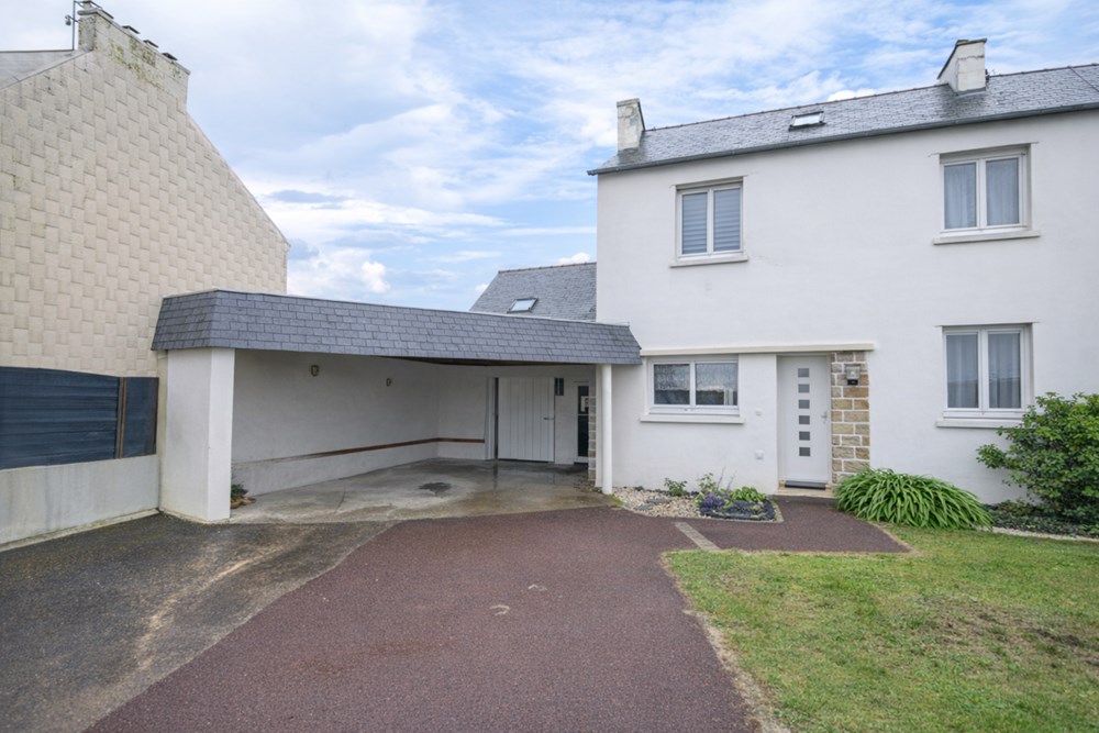 MAISON 138M² - 5 CHAMBRES - GRANDE PIECE DE VIE - GARAGE - CARPORT - STUDIO - RARE