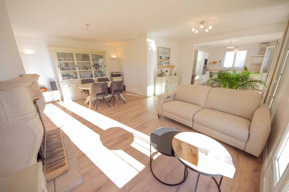 MAISON INDIVIDUELLE T6 - 4 CHAMBRES+1 BUREAU - SOUS SOL COMPLET - TERRAIN CLOS 2200M² photo 2