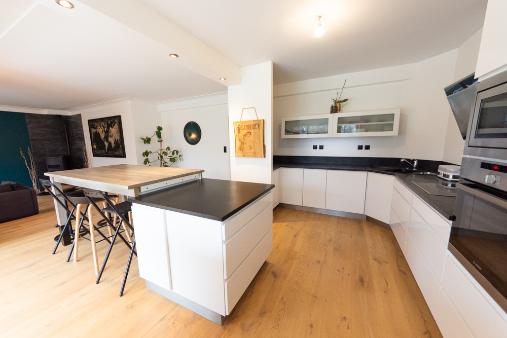 MAISON INDIVIDUELLE T7 151M² - PIECE DE VIE 60M² - 5 CHAMBRES - GARAGE - SUR TERRAIN CLOS DE 500M² photo 3