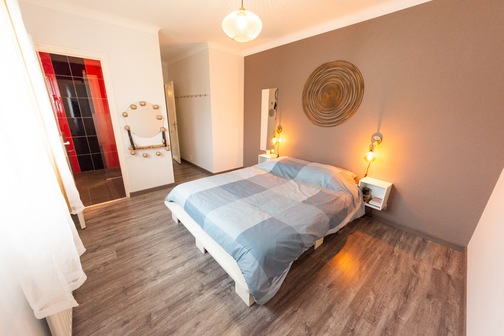 MAISON INDIVIDUELLE T7 151M² - PIECE DE VIE 60M² - 5 CHAMBRES - GARAGE - SUR TERRAIN CLOS DE 500M² photo 4