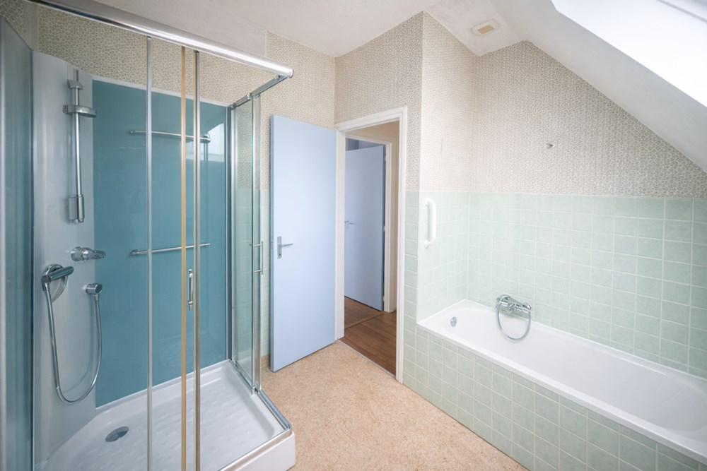 MAISON 120M² - 4 CHAMBRES - A RENOVER - GARAGE - BOURG - FORT POTENTIEL - SOUS SOL COMPLET - photo 4