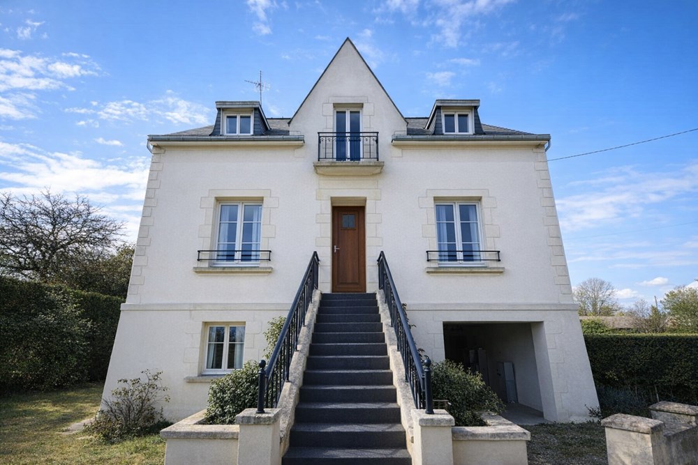 MAISON 120M² - 4 CHAMBRES - A RENOVER - GARAGE - BOURG - FORT POTENTIEL - SOUS SOL COMPLET -
