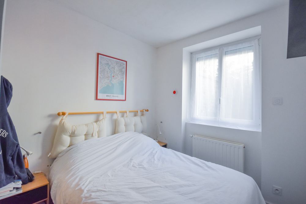 APPARTEMENT T4 58M² - 2 CHAMBRES POSSIBLE 3 - LUMINEUX - ENTIEREMENT RENOVE - LOCATAIRE EN PLACE photo 5